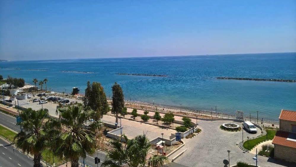 Pigeon Beach Hotel Apartments Limassol Exterior photo